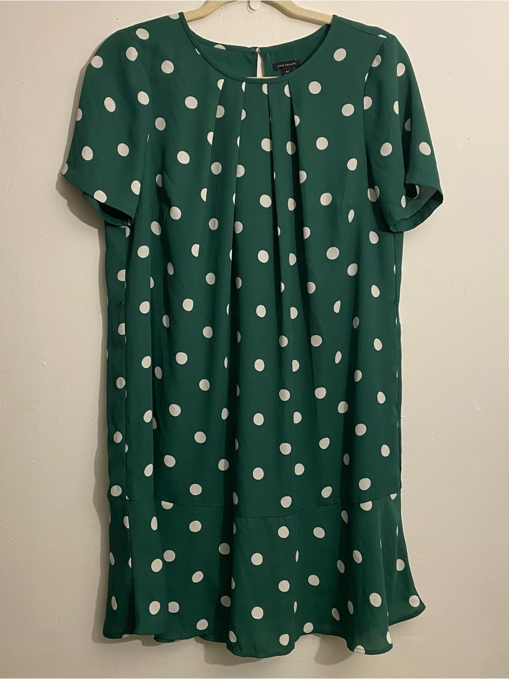 Ann Taylor Emerald Green with White Polka Dots Mini Dress: Size Medium Petite